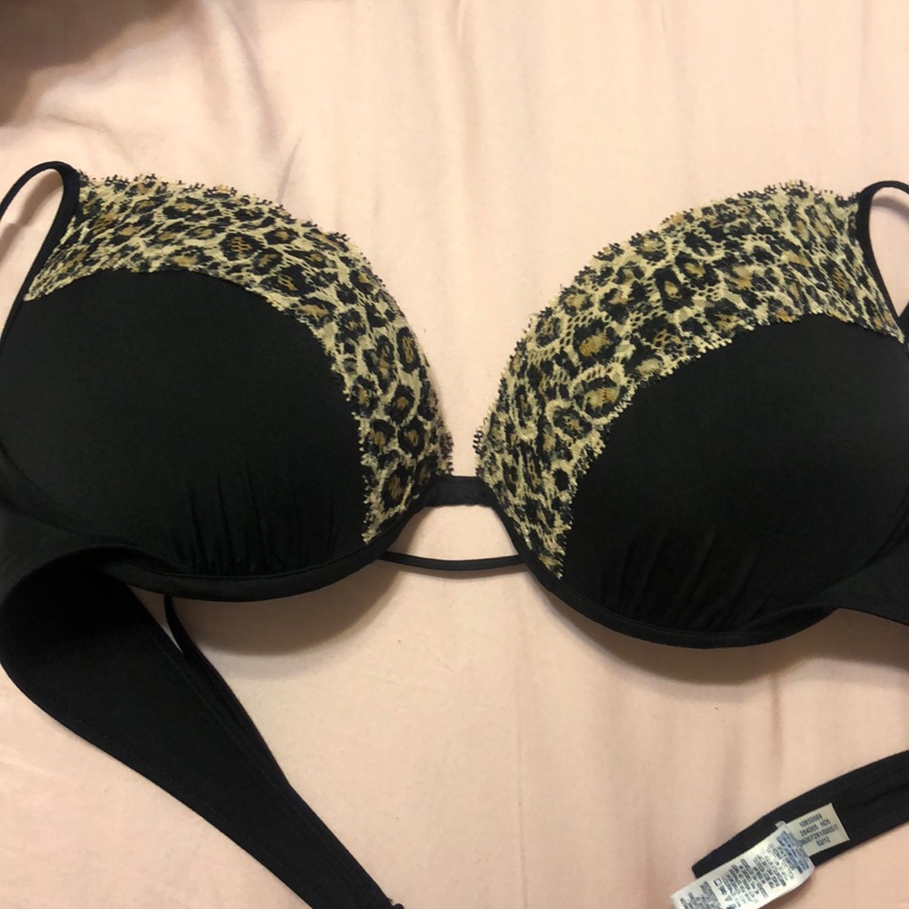 PINK Victoria’s Secret bathing suit top